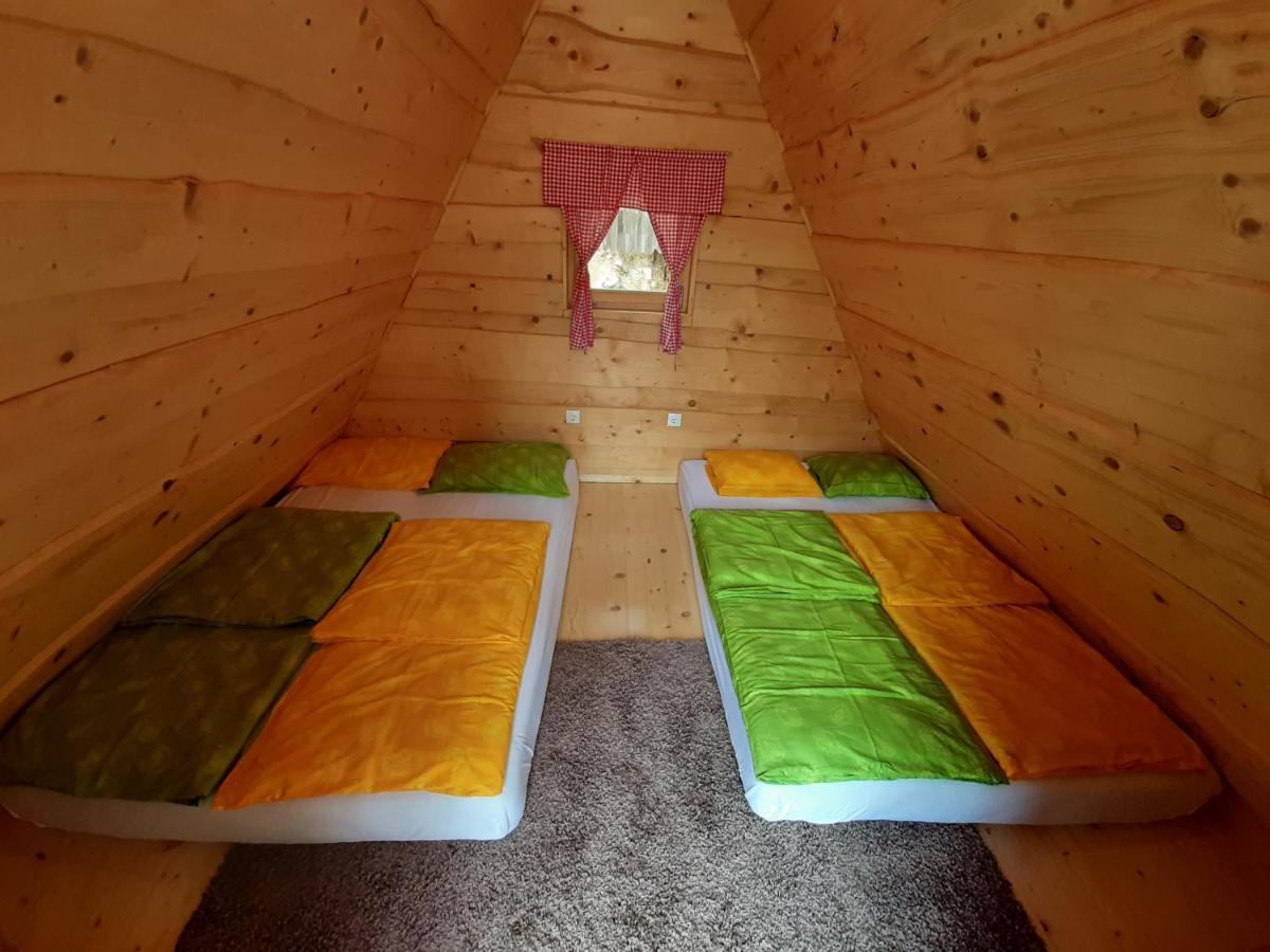 Glamping Lake Bloke Nova Vas  エクステリア 写真