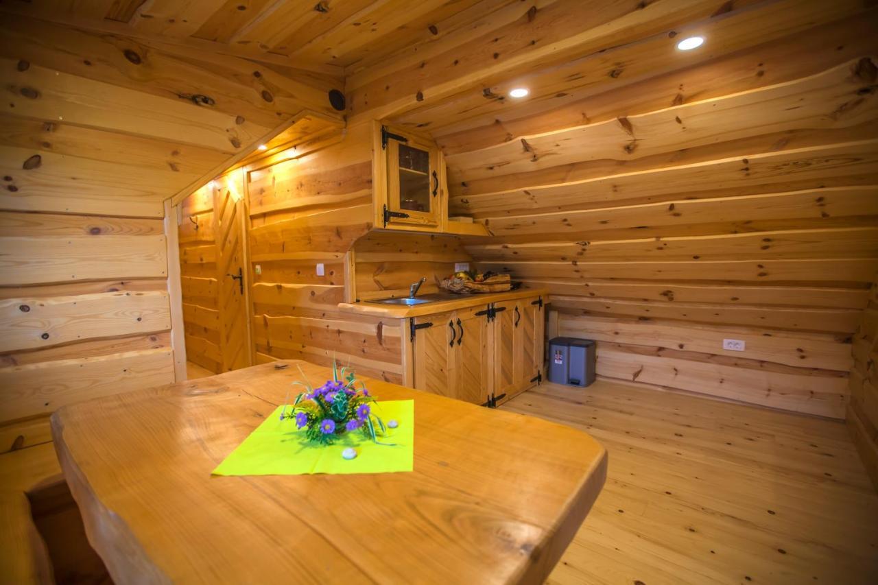 Glamping Lake Bloke Nova Vas  エクステリア 写真