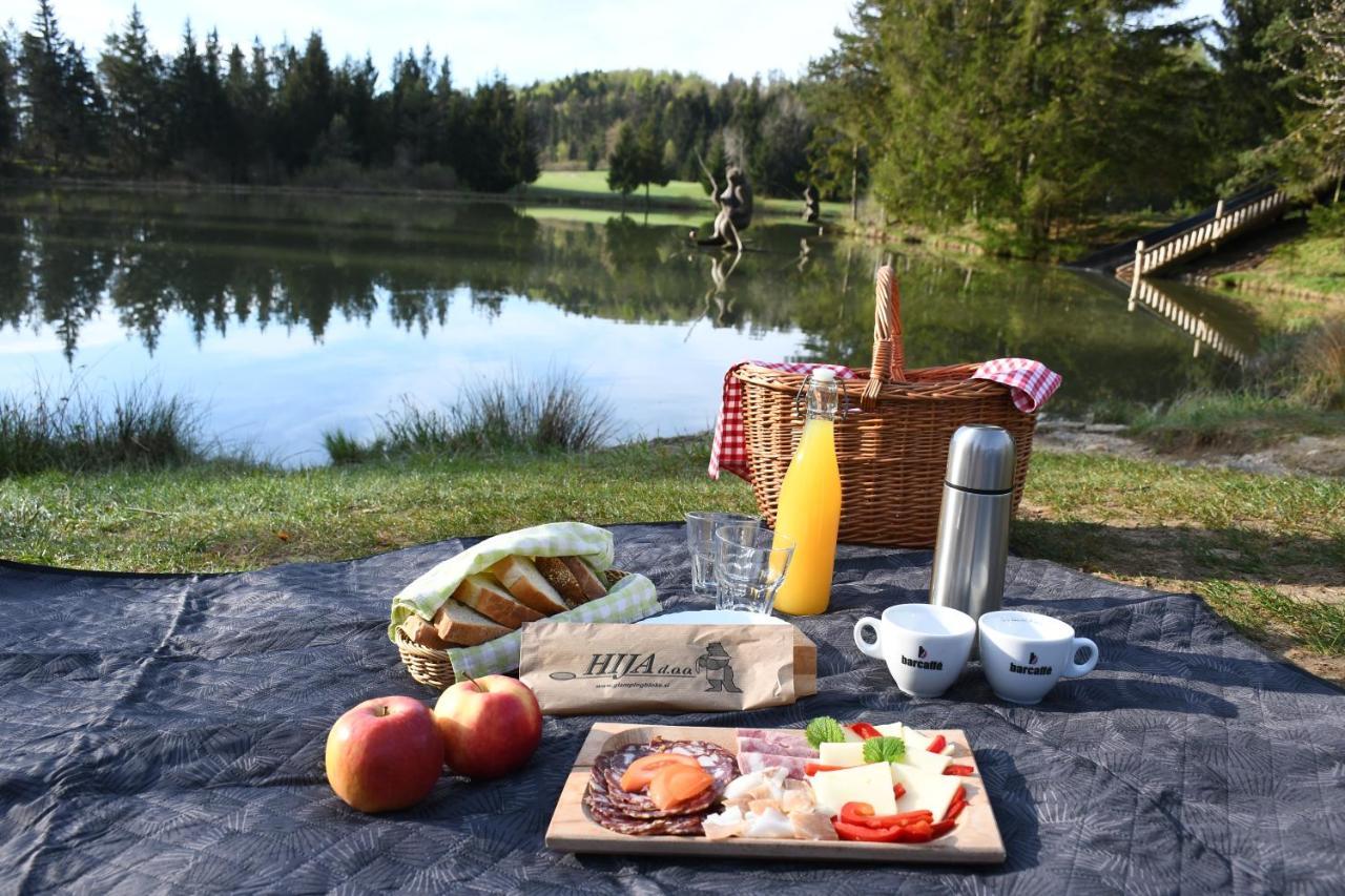 Glamping Lake Bloke Nova Vas  エクステリア 写真