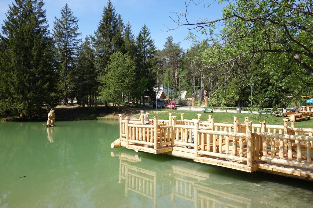 Glamping Lake Bloke Nova Vas  エクステリア 写真